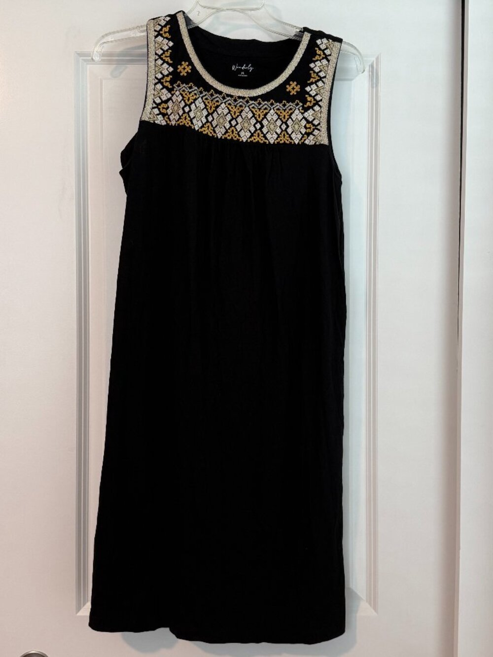 Wonderly Black Tank Dress with Embroidered Design Size Medium Great Condition